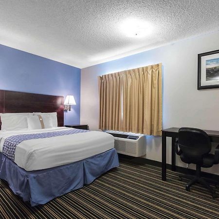 Suburban Extended Stay Hotel Naval Base Area Warrington Dış mekan fotoğraf
