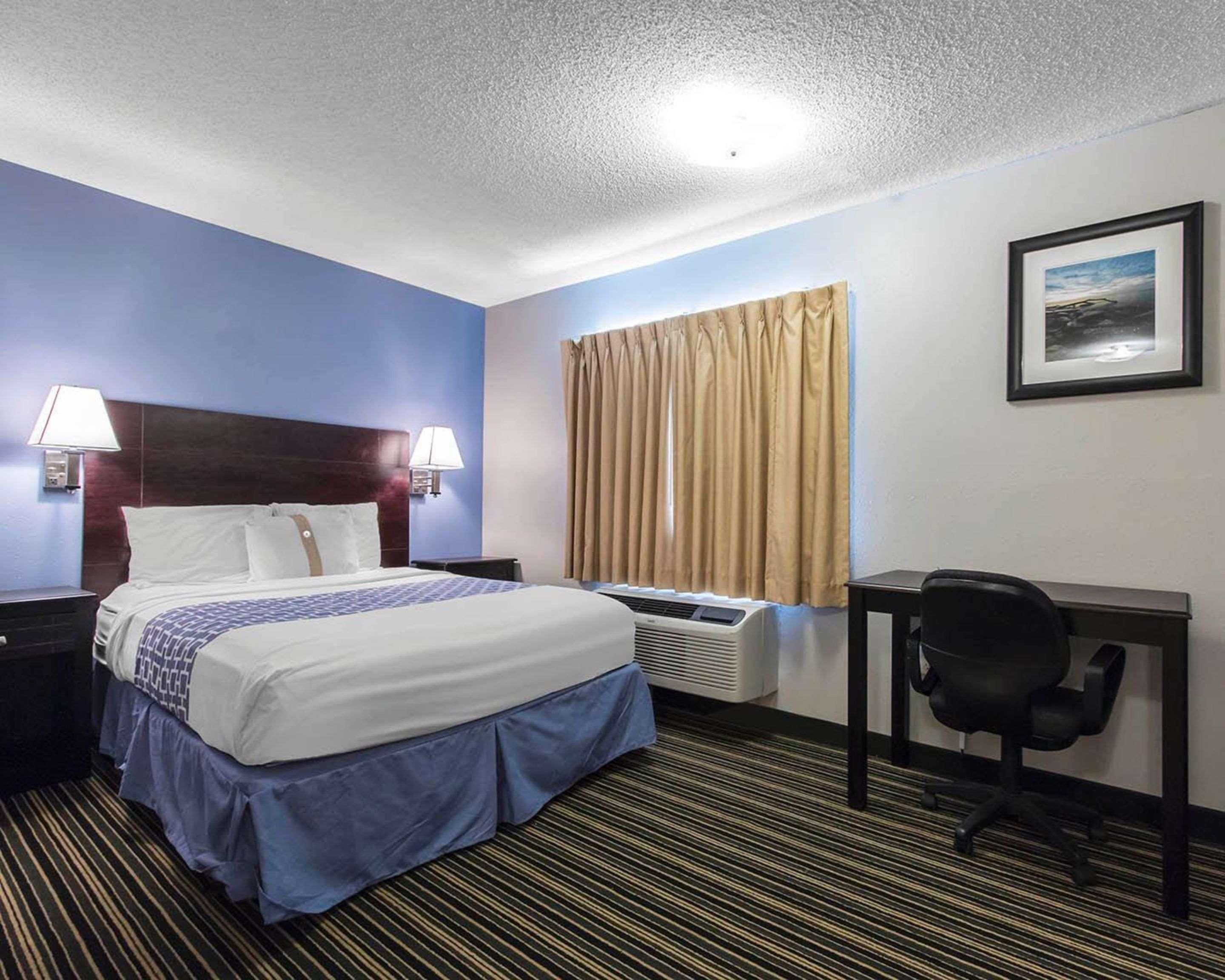 Suburban Extended Stay Hotel Naval Base Area Warrington Dış mekan fotoğraf
