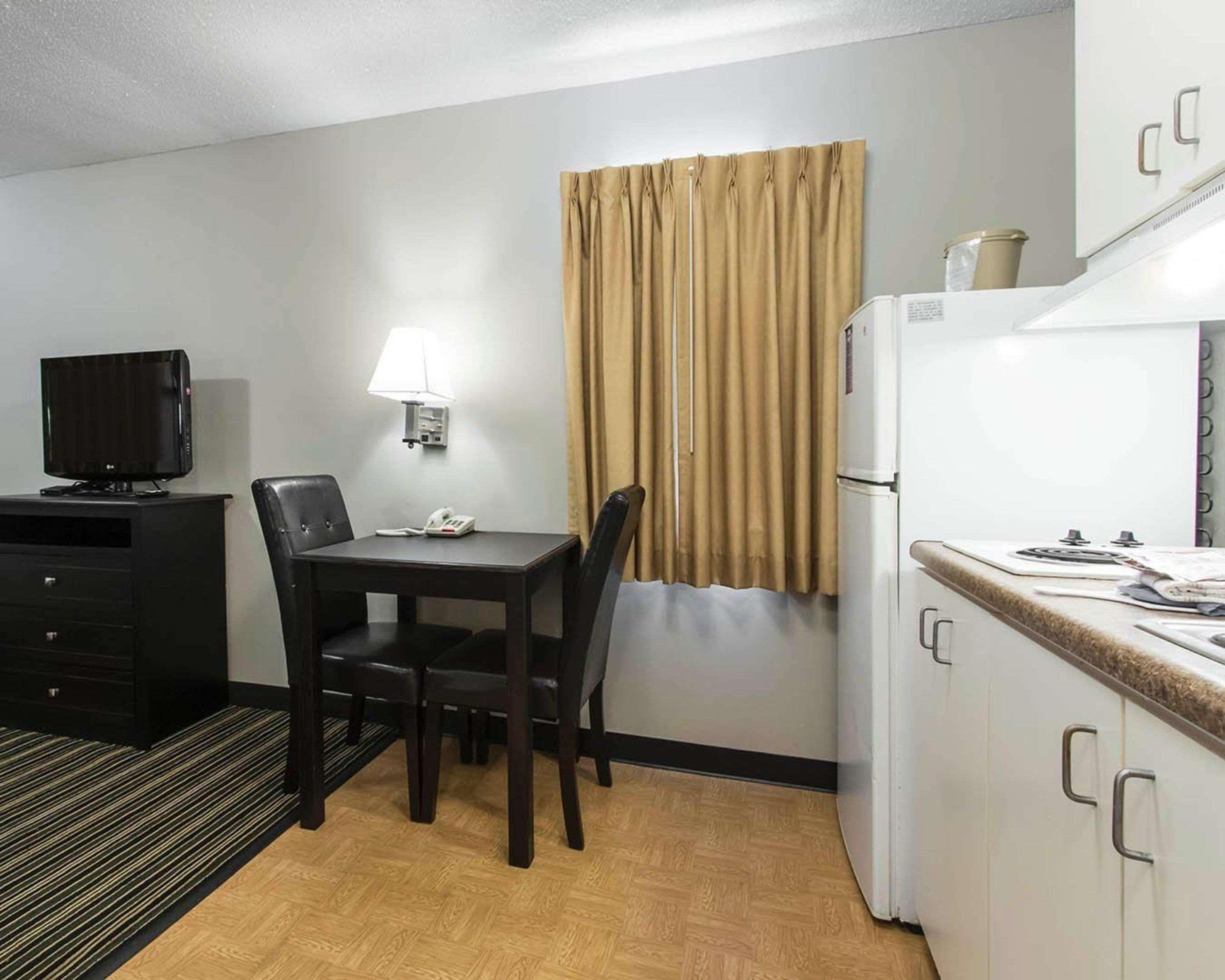 Suburban Extended Stay Hotel Naval Base Area Warrington Dış mekan fotoğraf
