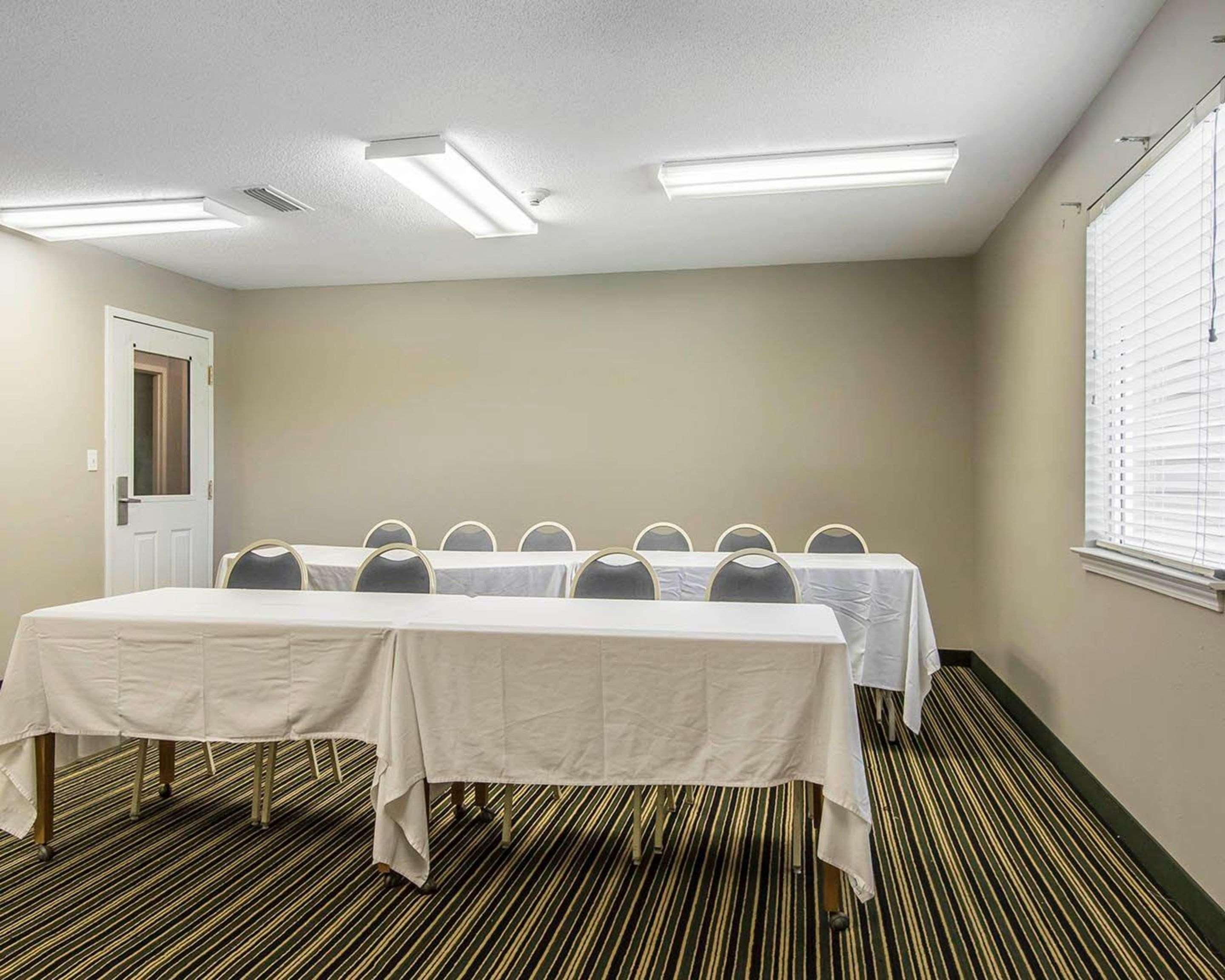 Suburban Extended Stay Hotel Naval Base Area Warrington Dış mekan fotoğraf
