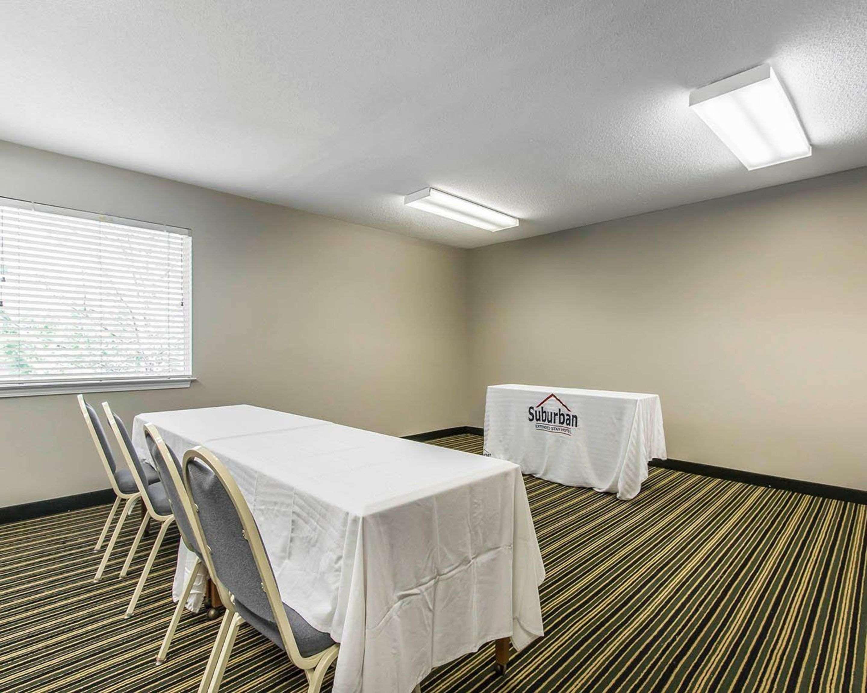 Suburban Extended Stay Hotel Naval Base Area Warrington Dış mekan fotoğraf