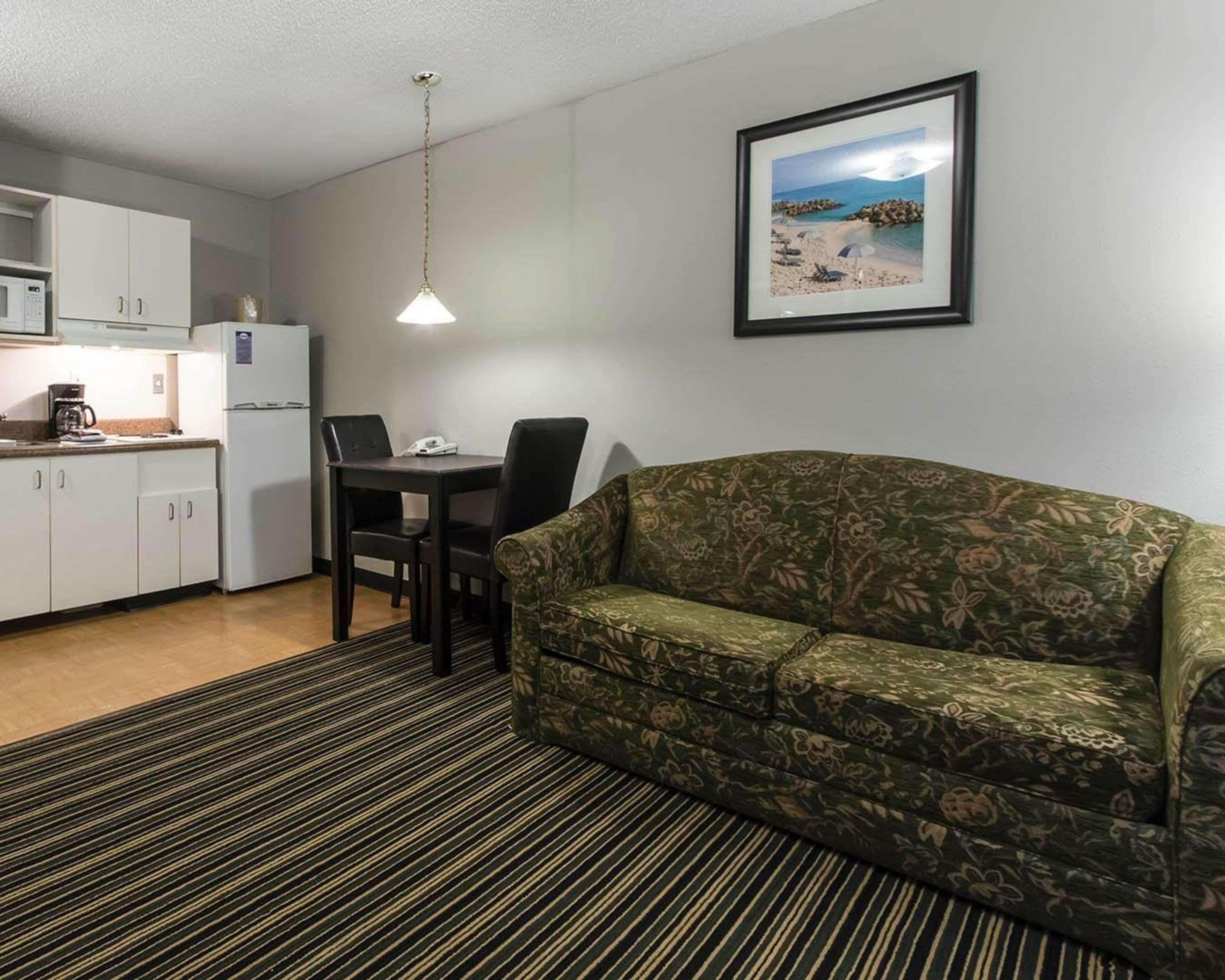 Suburban Extended Stay Hotel Naval Base Area Warrington Dış mekan fotoğraf