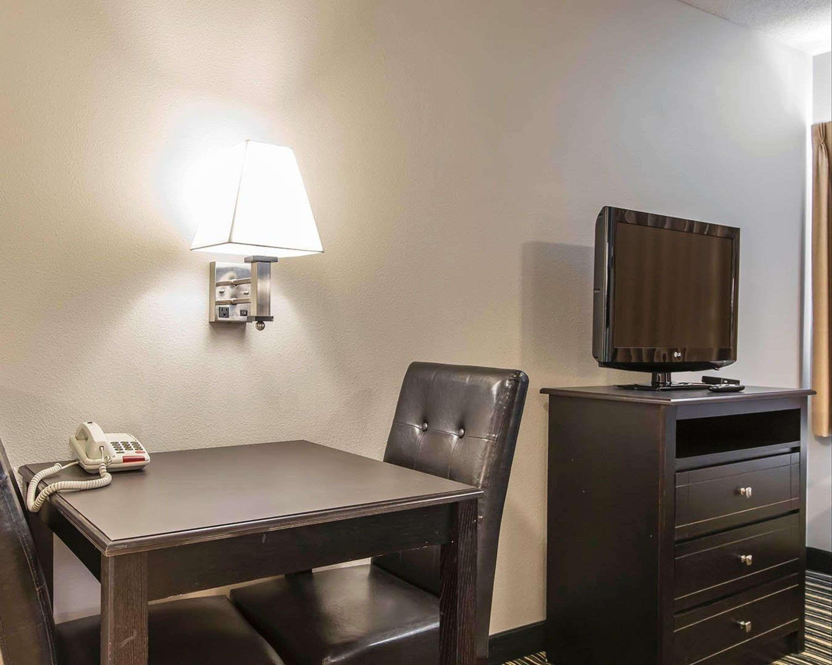 Suburban Extended Stay Hotel Naval Base Area Warrington Dış mekan fotoğraf